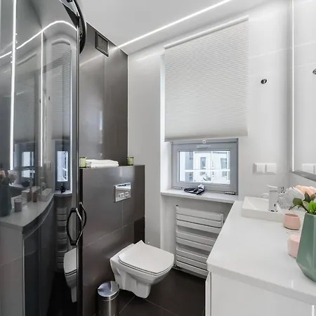 Luxury Near Uprising Museum Apartment Warsaw