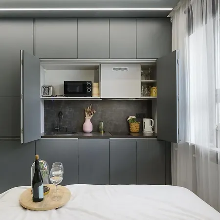 Luxury Near Uprising Museum Apartment Warsaw