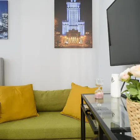 Apartment Luxury Near Uprising Museum